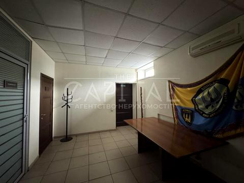 комерційна за адресою Загорівська вул. (Багговутівська), 17-21