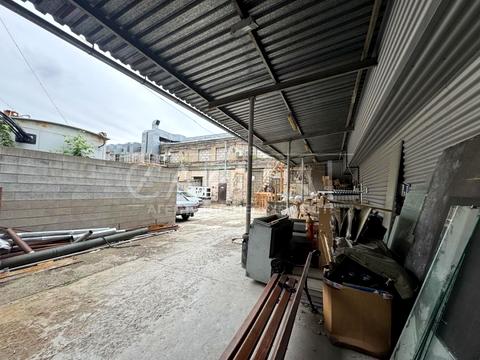 комерційна за адресою Загорівська вул. (Багговутівська), 17-21