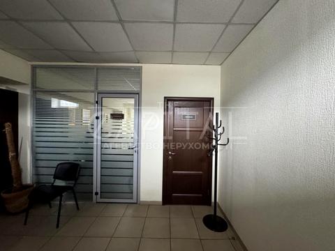 комерційна за адресою Загорівська вул. (Багговутівська), 17-21