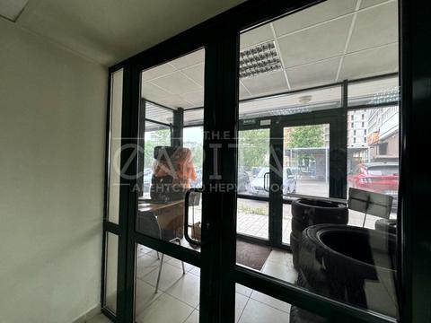 комерційна за адресою Загорівська вул. (Багговутівська), 17-21