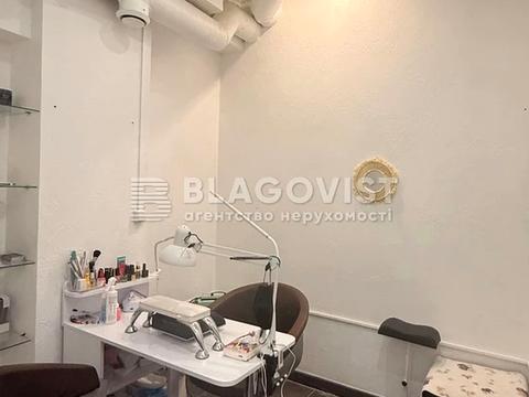 комерційна за адресою Архітектора Городецького вул., 11