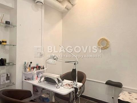 комерційна за адресою Архітектора Городецького вул., 11