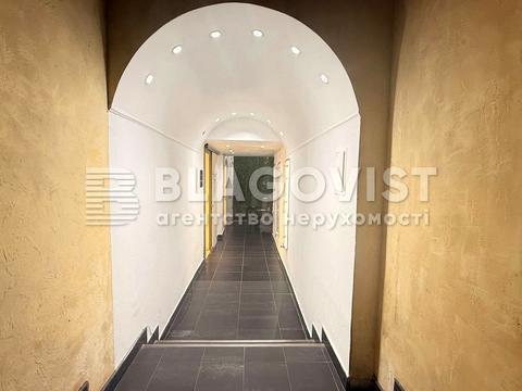 комерційна за адресою Архітектора Городецького вул., 11