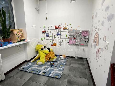 комерційна за адресою Мукачівська вул., 5-А