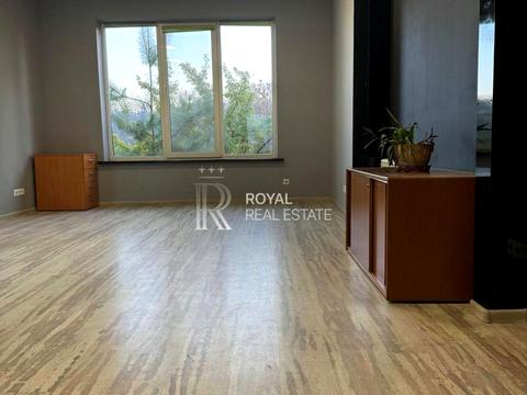 комерційна за адресою Редутна вул., 58