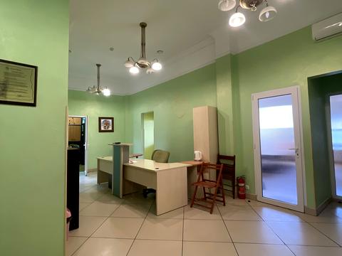 комерційна за адресою Туган Барановського, 16