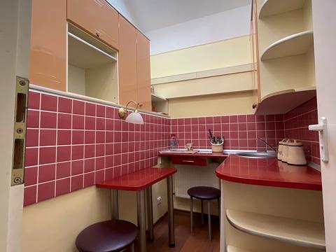 комерційна за адресою Туган Барановського, 16