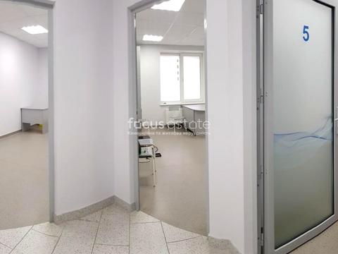 коммерческая по адресу Владимира Ивасюка просп. (Героїв Сталінграду), 8