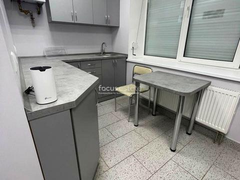 коммерческая по адресу Владимира Ивасюка просп. (Героїв Сталінграду), 8