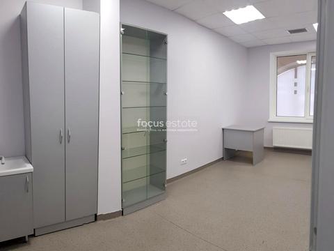 коммерческая по адресу Владимира Ивасюка просп. (Героїв Сталінграду), 8