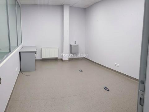 коммерческая по адресу Владимира Ивасюка просп. (Героїв Сталінграду), 8