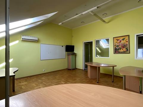 комерційна за адресою Туган Барановського, 16