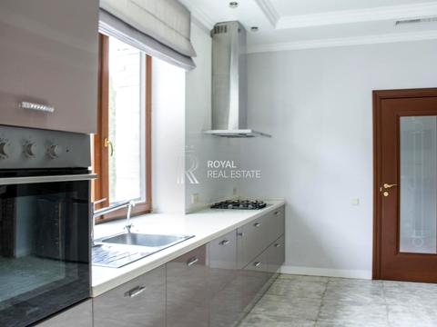 будинок за адресою Лісова вул., 1