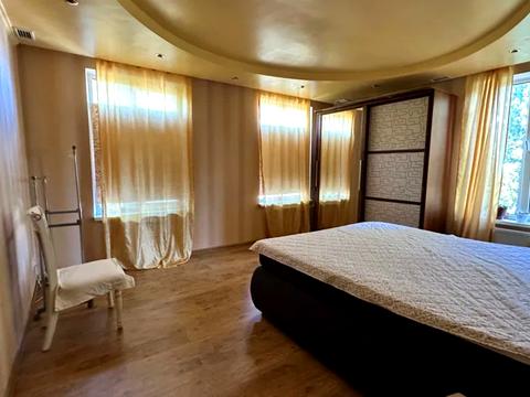 будинок за адресою Надії Алексєєнко вул. (Чичеріна)