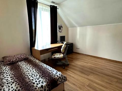 будинок за адресою Надії Алексєєнко вул. (Чичеріна)