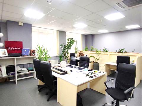 комерційна за адресою Ярославська вул., 56