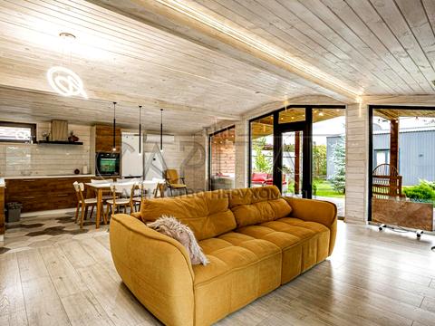 будинок за адресою Лісова