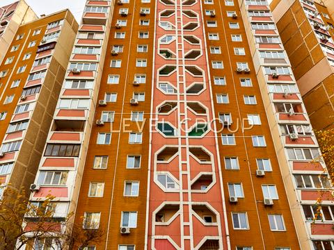 квартира за адресою Анни Ахматової вул., 43