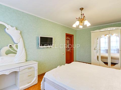 квартира за адресою Анни Ахматової вул., 43