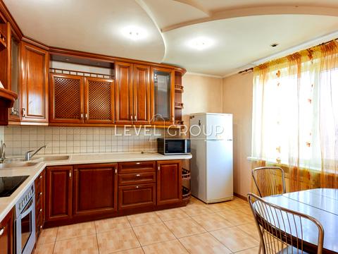 квартира за адресою Анни Ахматової вул., 43