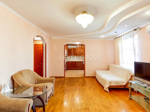 квартира за адресою Анни Ахматової вул., 43