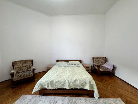 квартира за адресою Гетьмана Петра Дорошенка вул. (), 42