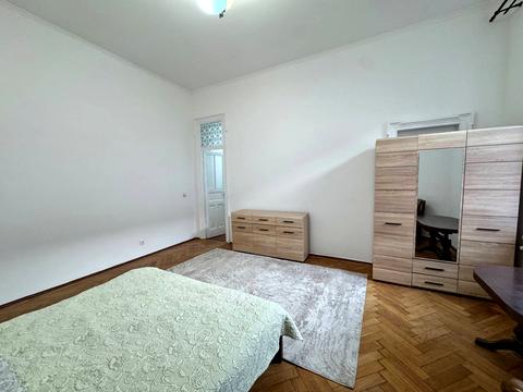 квартира за адресою Гетьмана Петра Дорошенка вул. (), 42