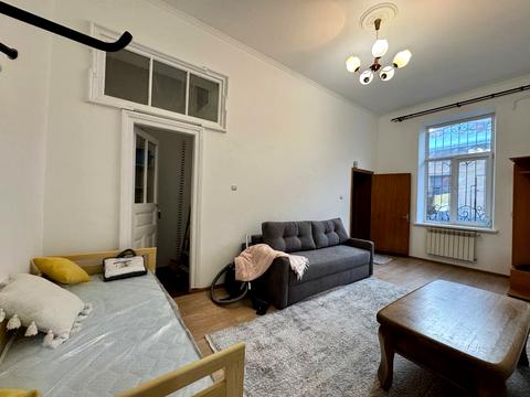 квартира за адресою Гетьмана Петра Дорошенка вул. (), 42