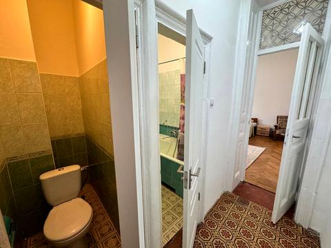 квартира за адресою Гетьмана Петра Дорошенка вул. (), 42