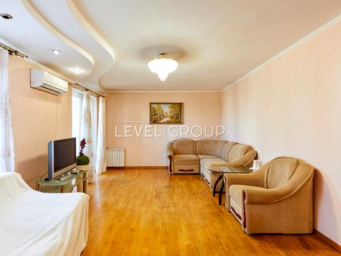 квартира за адресою Анни Ахматової вул., 43