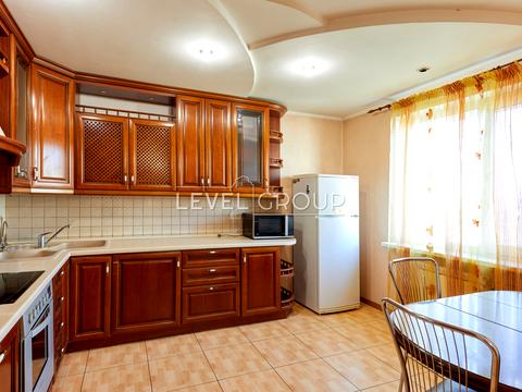 квартира за адресою Анни Ахматової вул., 43