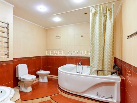 квартира за адресою Анни Ахматової вул., 43