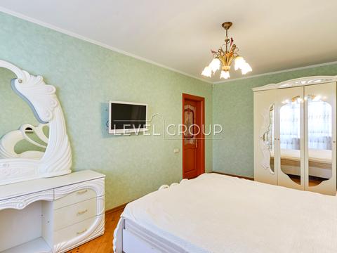 квартира за адресою Анни Ахматової вул., 43