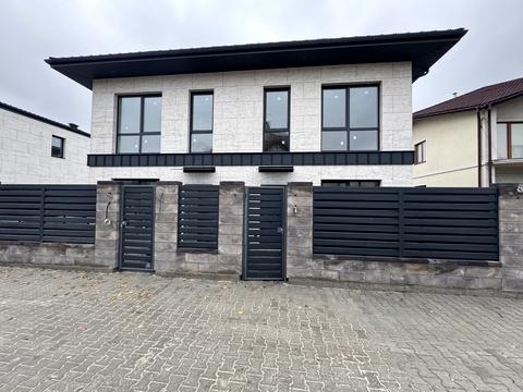 будинок за адресою Зоряна вул.