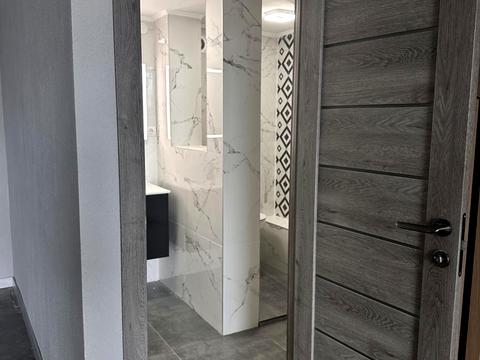 комерційна за адресою Трускавецька вул., 6-а