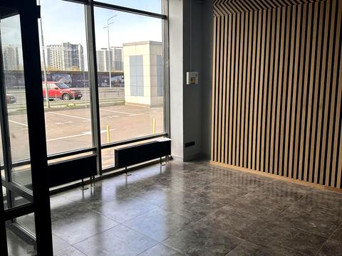 комерційна за адресою Трускавецька вул., 6-а