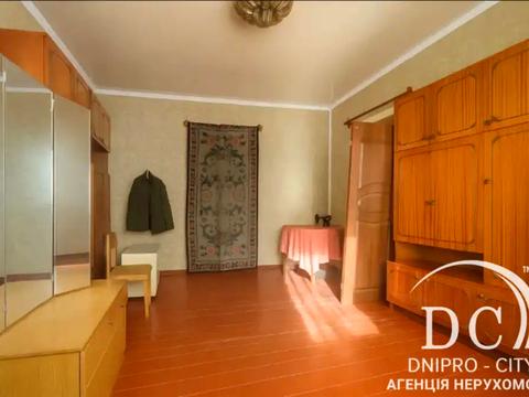 будинок за адресою Юрія Кондратюка вул. (Комунарівська)