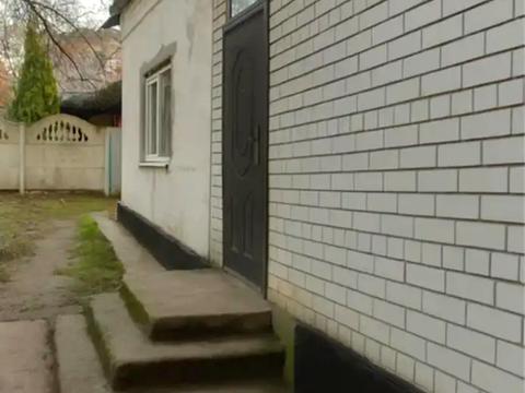 будинок за адресою Юрія Кондратюка вул. (Комунарівська)