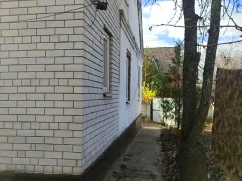 будинок за адресою Юрія Кондратюка вул. (Комунарівська)