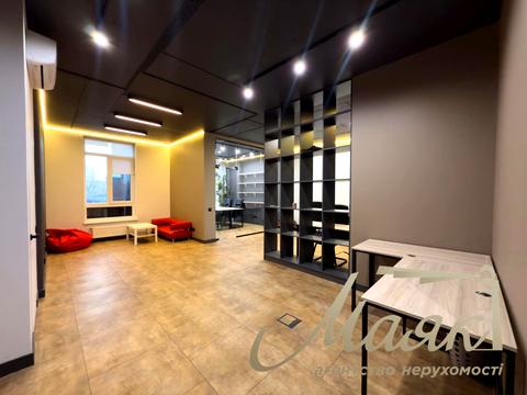 комерційна за адресою Жилянська вул., 68