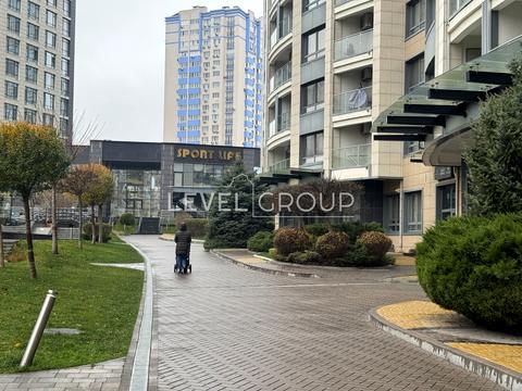 комерційна за адресою Голосіївський просп. (40-річчя Жовтня), 60