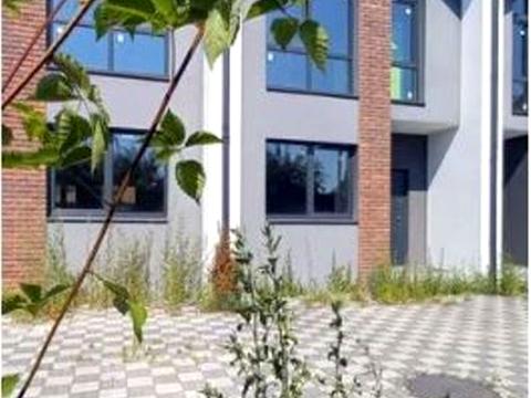 будинок за адресою Молодіжна вул., 4