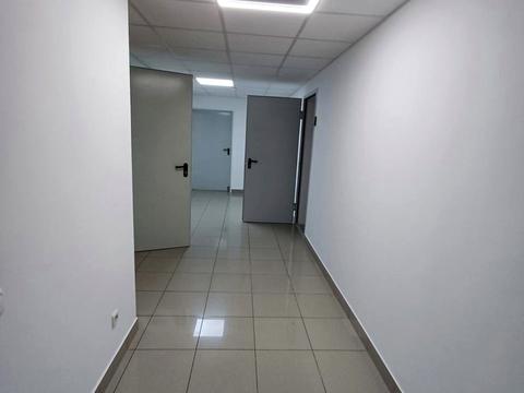 комерційна за адресою Лєскова вул., 4