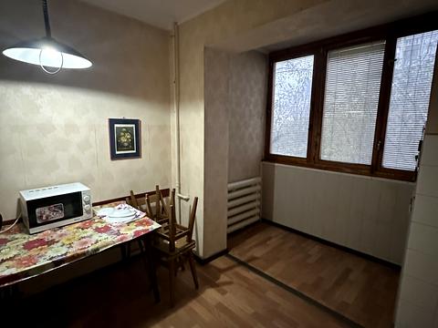 квартира за адресою Анни Ахматової вул., 13-Б