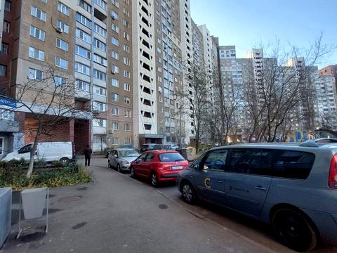 квартира за адресою Академіка Глушкова просп., 35