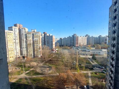 квартира за адресою Академіка Глушкова просп., 35