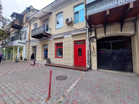 комерційна за адресою Європейська пл. (Катерининська), 58