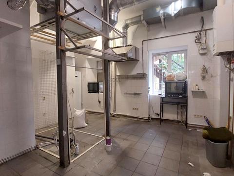 комерційна за адресою Європейська пл. (Катерининська), 58