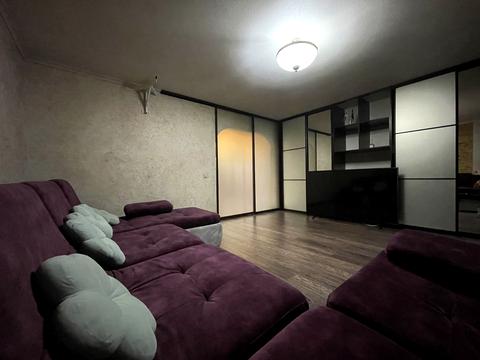 квартира за адресою Дмитра Чижевського вул. (Петра Чаадаєва), 2-Б