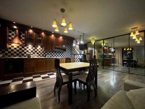 квартира за адресою Дмитра Чижевського вул. (Петра Чаадаєва), 2-Б